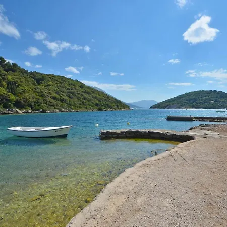 Karla Appartement Zrnovo