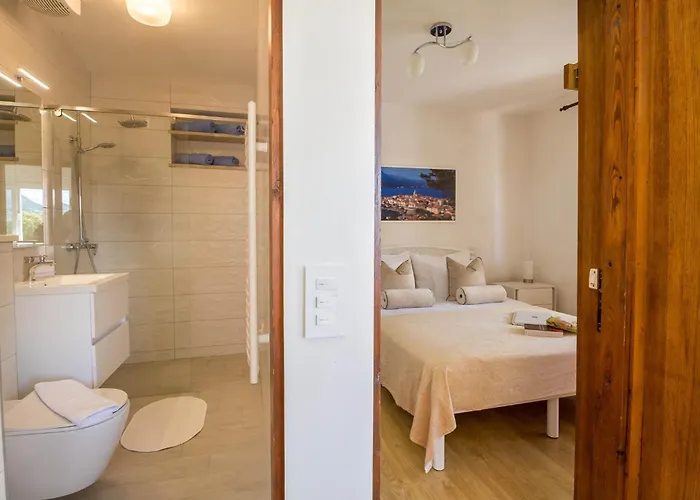 Karla Apartment *