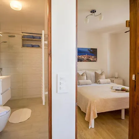 Karla Apartment *